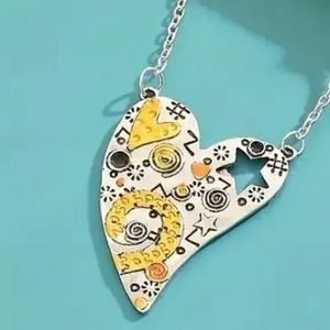 Vintage Heart Hollow Exquisite Pendant Necklace, Bohemian Style